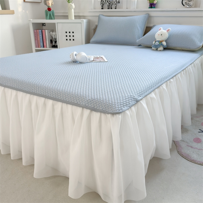 91家纺网 家纺一手货源 找家纺 丝幔家纺 2025新款A类冰豆豆花边款凉席床裙 绅士灰