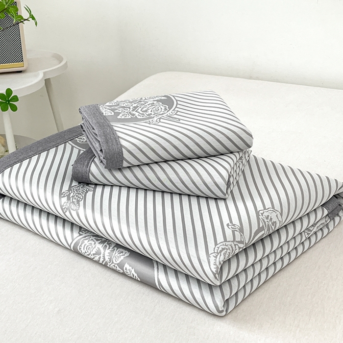 91家纺网 家纺一手货源 找家纺 子曰 2025新款高定版A类PE聚乙烯凉感凉席提花凉席 玫瑰-灰