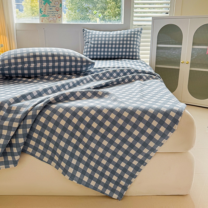 91家纺网 家纺一手货源 找家纺 晓时候 2025原棉老粗布床单凉席三件套软凉席子单床单 蓝小格