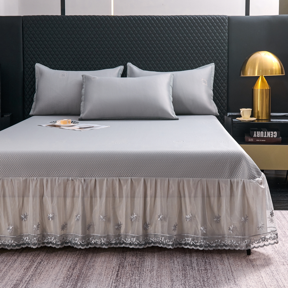 91家纺网 家纺一手货源 找家纺 青雅席业 2025年新款凉感因子母婴级凉感丝豆豆席床裙款 床裙香奈儿-灰