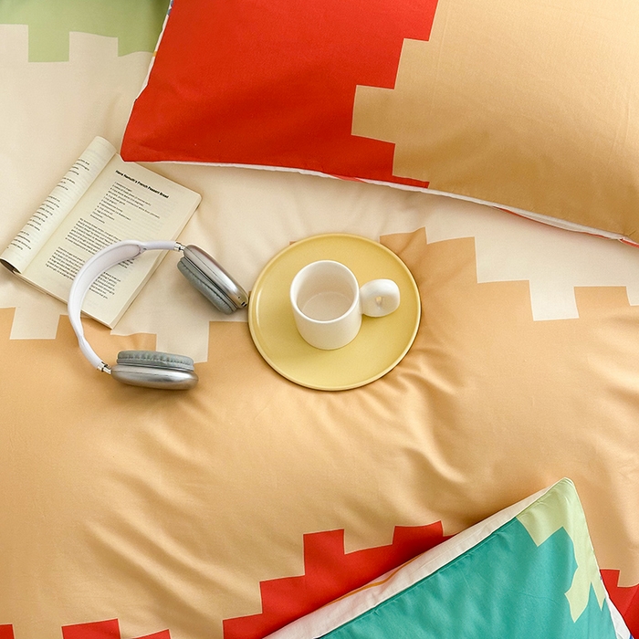 91家纺网 家纺一手货源 找家纺 2025新款全棉大版卡通数码印花纯棉四件套 彩虹糖