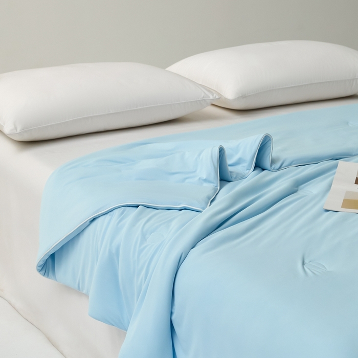 91家纺网 家纺一手货源 找家纺 欧邦 2025新款全消光冰皮凉感锦氨夏被 琉璃蓝