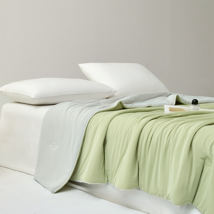 91家纺网 家纺一手货源 找家纺 欧邦 2025新款全消光冰皮凉感锦氨夏被 双拼-绿灰