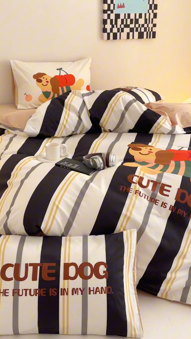 91家纺网 家纺一手货源 找家纺 2025新款全棉大版卡通数码印花纯棉四件套 可爱小狗（黑）