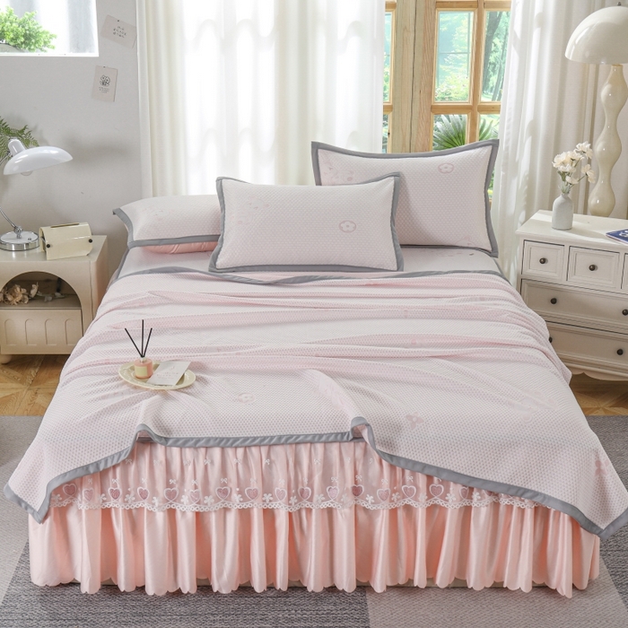 91家纺网 家纺一手货源 找家纺 品乐家纺  2025新款床裙款提花冰豆豆套件凉席席子 粉色