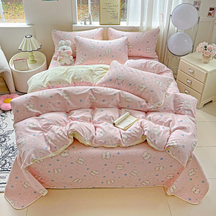 91家纺网 家纺一手货源 找家纺 羽爱家纺 2025新款A类双面全棉印花床盖套件 星星汪