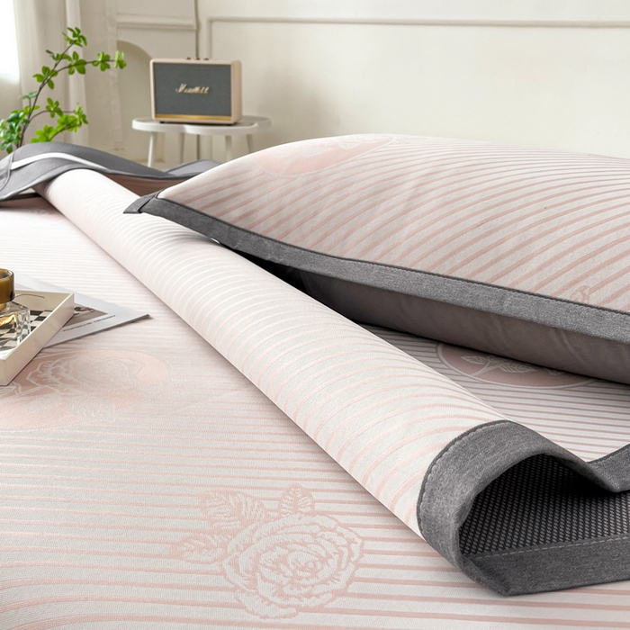 91家纺网 家纺一手货源 找家纺 子曰 2025新款高定版A类PE聚乙烯凉感凉席提花凉席床笠 玫瑰-粉【平铺款】