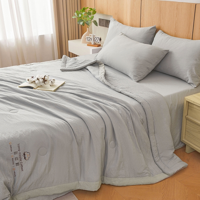 91家纺网 家纺一手货源 找家纺 创优家纺 2025新款无印风格子新疆棉夏被空调被纯棉花被夏被子薄被芯水洗棉包检测 新疆棉-浅灰