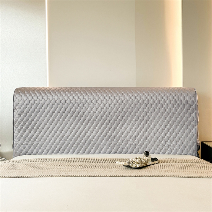 91家纺网 家纺一手货源 找家纺 情恒家纺 2025夏季款亮光布加厚双面用床头罩 珠光银