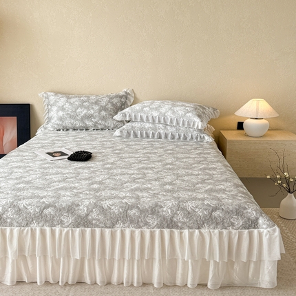 91家纺网 家纺一手货源 找家纺 （总）懒猫家纺 2025春夏新款凉感提花洛可可系列床裙款凉席