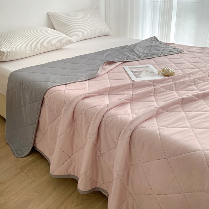 91家纺网 家纺一手货源 找家纺 富艺隆 2025新款纯色凉感丝夏被 玉粉