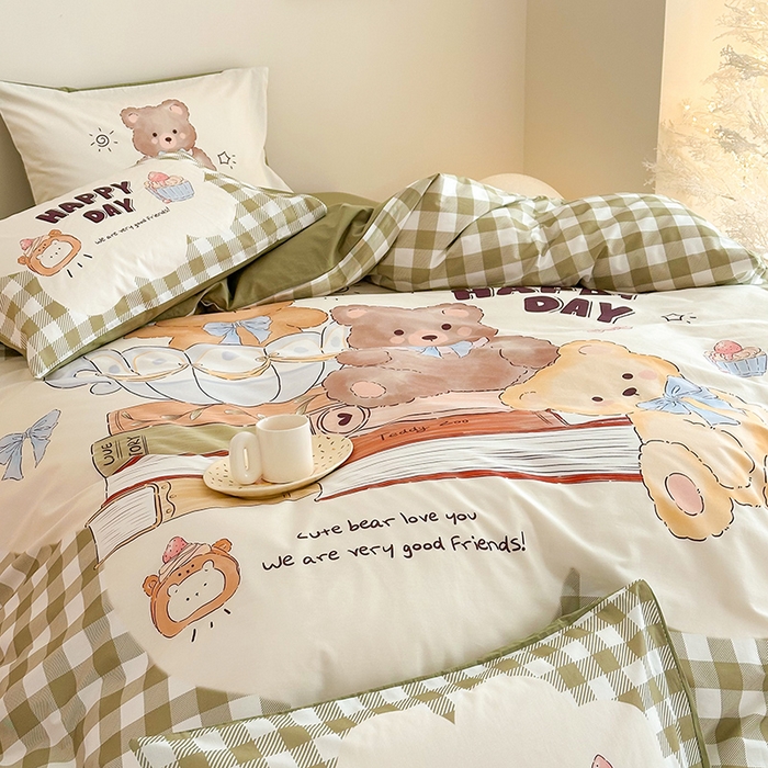 91家纺网 家纺一手货源 找家纺 2025新款全棉大版卡通数码印花纯棉四件套 快乐时光