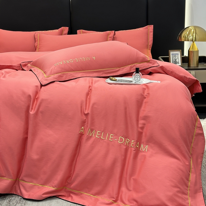 91家纺网 家纺一手货源 找家纺 宇彬家纺 2025新款直播热款13374全棉母婴级压线一字绣宽边枕套被套纯色滚边麻绳四件套贡缎新疆长绒 梦系列-宝石红