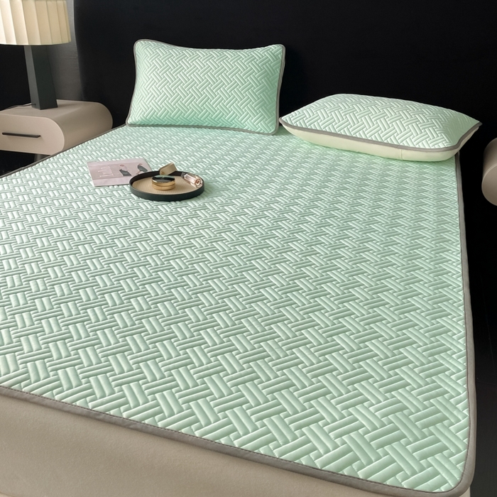 91家纺网 家纺一手货源 找家纺 欧邦 2025新款加厚纯色凉席四件套--凉席三件套 饼干花-水绿