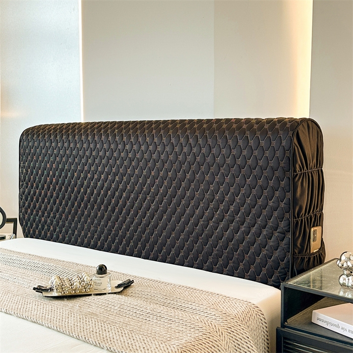 91家纺网 家纺一手货源 找家纺 情恒家纺 2025夏季款亮光布加厚双面用床头罩 静谧黑