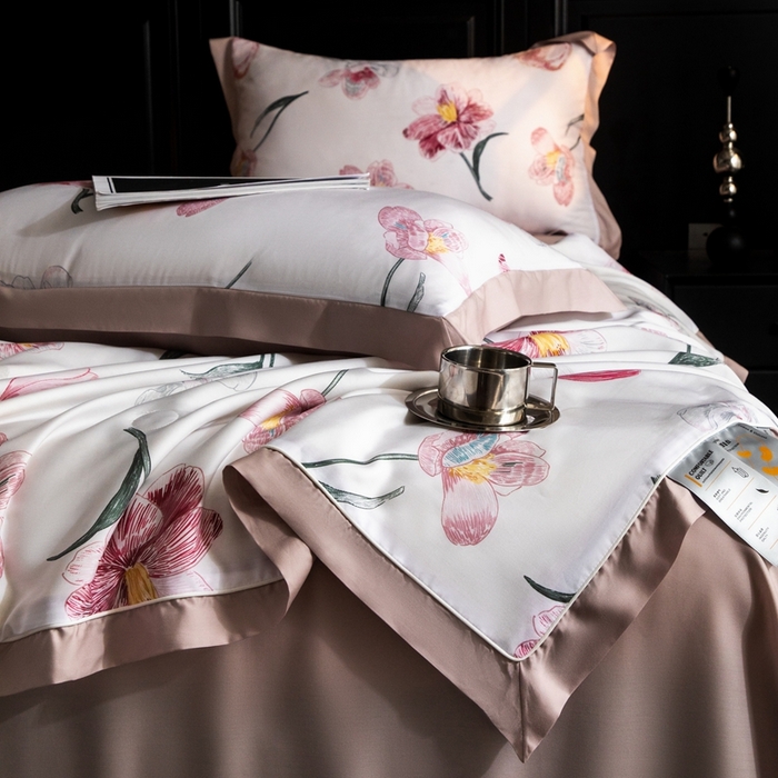 91家纺网 家纺一手货源 找家纺 金喜 2025新款天丝夏被夏凉被薄被子套件数码印花夏被四件套 气泡粉语