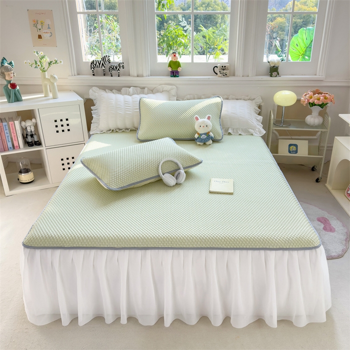 91家纺网 家纺一手货源 找家纺 丝幔家纺 2025新款A类冰豆豆花边款凉席床裙 抹茶绿