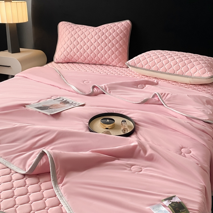 91家纺网 家纺一手货源 找家纺 欧邦 2025新款加厚纯色凉席四件套--夏被四件套 方格-豆粉