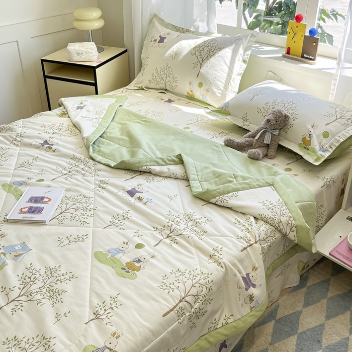 91家纺网 家纺一手货源 找家纺 菲梵家纺 2025春夏新品A类全棉喷气印花夏被 被子被芯 丛林兔