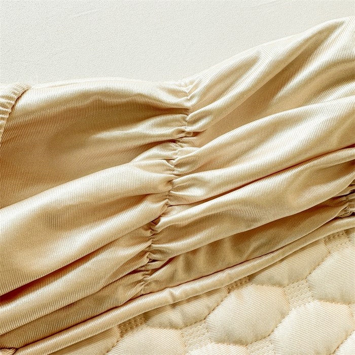 91家纺网 家纺一手货源 找家纺 情恒家纺 2025夏季款亮光布加厚双面用床头罩 香槟黄