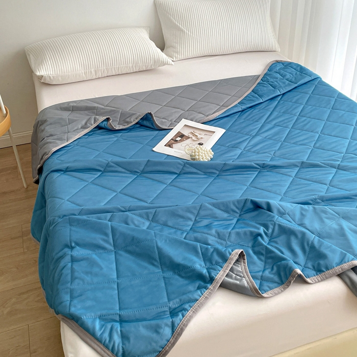 91家纺网 家纺一手货源 找家纺 富艺隆 2025新款纯色凉感丝夏被 宝蓝