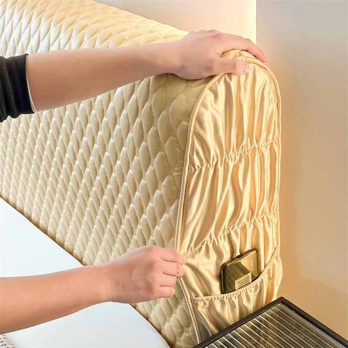 91家纺网 家纺一手货源 找家纺 情恒家纺 2025夏季款亮光布加厚双面用床头罩 香槟黄