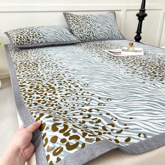 91家纺网 家纺一手货源 找家纺 子曰 2025新款高定版A类PE聚乙烯凉感凉席提花凉席 魅野-蓝