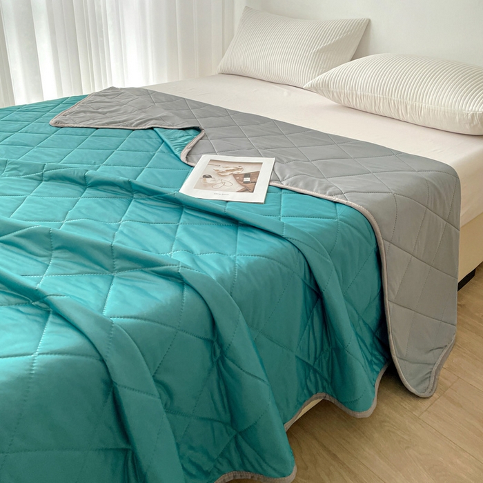 91家纺网 家纺一手货源 找家纺 富艺隆 2025新款纯色凉感丝夏被 浅墨绿