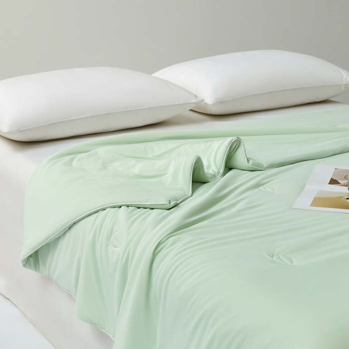 91家纺网 家纺一手货源 找家纺 欧邦 2025新款全消光冰皮凉感锦氨夏被 抹茶绿