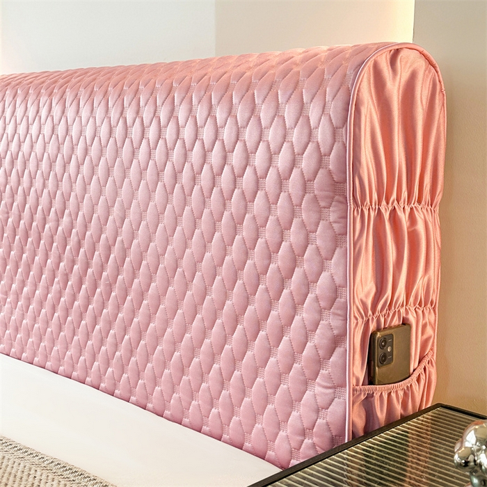 91家纺网 家纺一手货源 找家纺 情恒家纺 2025夏季款亮光布加厚双面用床头罩 樱桃粉