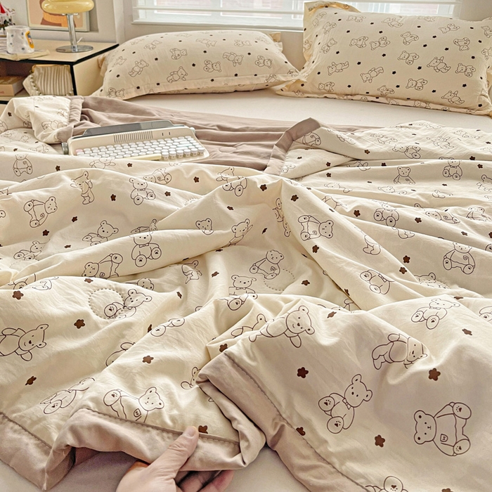 91家纺网 家纺一手货源 找家纺 富艺隆 2025新款水洗棉印花夏被 小熊院长