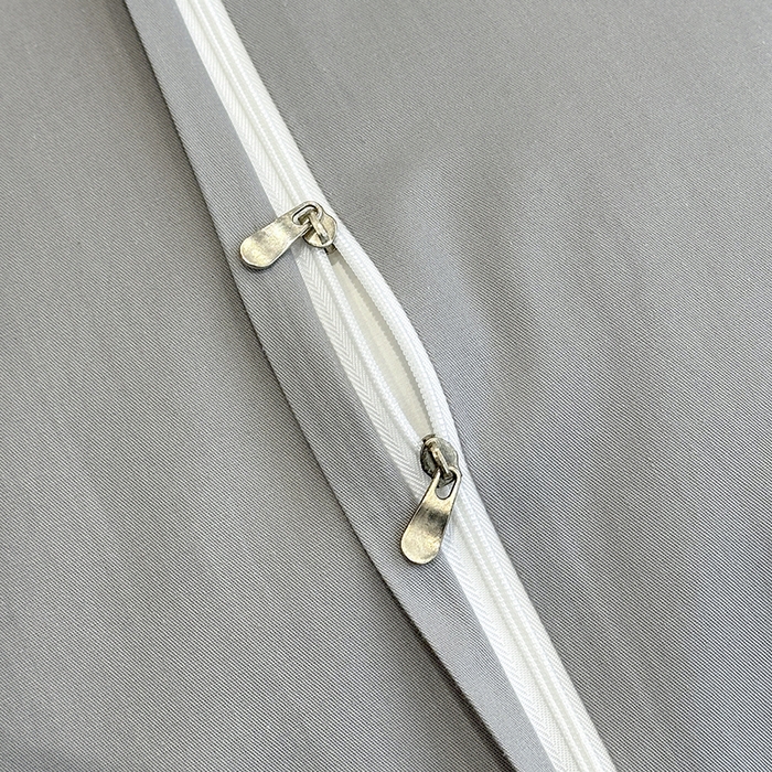 91家纺网 家纺一手货源 找家纺 宇彬家纺 2025新款直播热款13374全棉母婴级压线一字绣宽边枕套被套纯色滚边麻绳四件套贡缎新疆长绒 梦系列-绅士灰