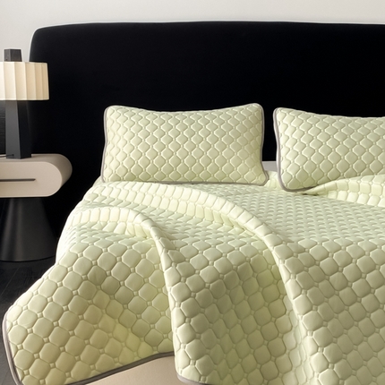 91家纺网 家纺一手货源 找家纺 欧邦 2025新款加厚纯色凉席四件套--凉席三件套 方格-果绿