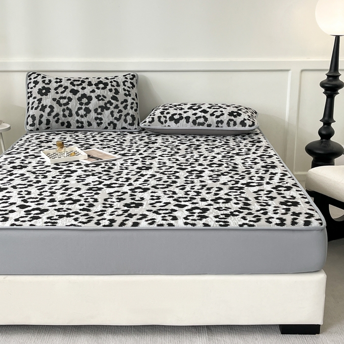 91家纺网 家纺一手货源 找家纺 子曰 2025新款高定版A类PE聚乙烯凉感凉席提花凉席床笠 豹纹-灰【床笠款】