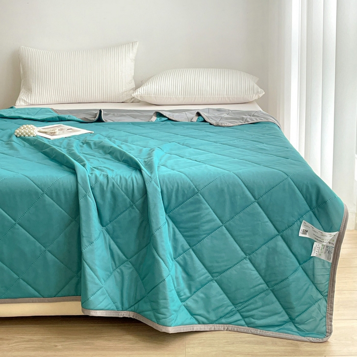 91家纺网 家纺一手货源 找家纺 富艺隆 2025新款纯色凉感丝夏被 浅墨绿