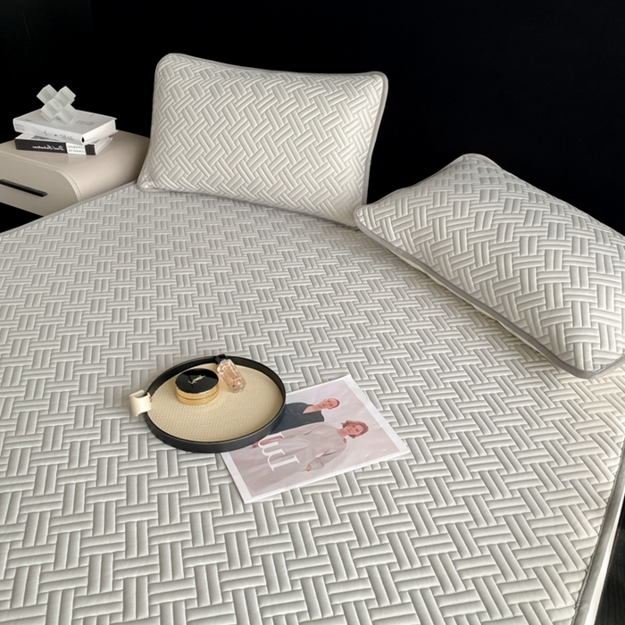 91家纺网 家纺一手货源 找家纺 欧邦 2025新款加厚纯色凉席四件套--凉席三件套 饼干花-浅灰