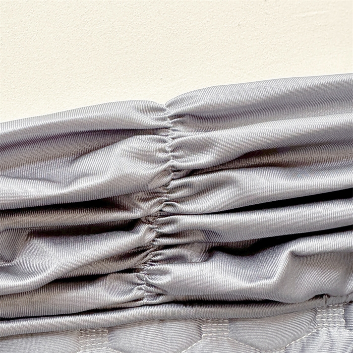 91家纺网 家纺一手货源 找家纺 情恒家纺 2025夏季款亮光布加厚双面用床头罩 珠光银