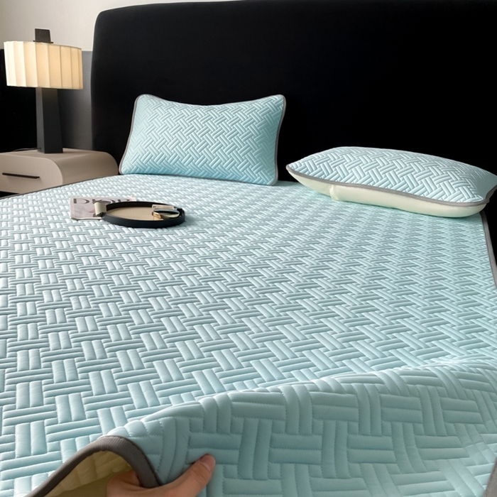 91家纺网 家纺一手货源 找家纺 欧邦 2025新款加厚纯色凉席四件套--凉席三件套 饼干花-湖蓝