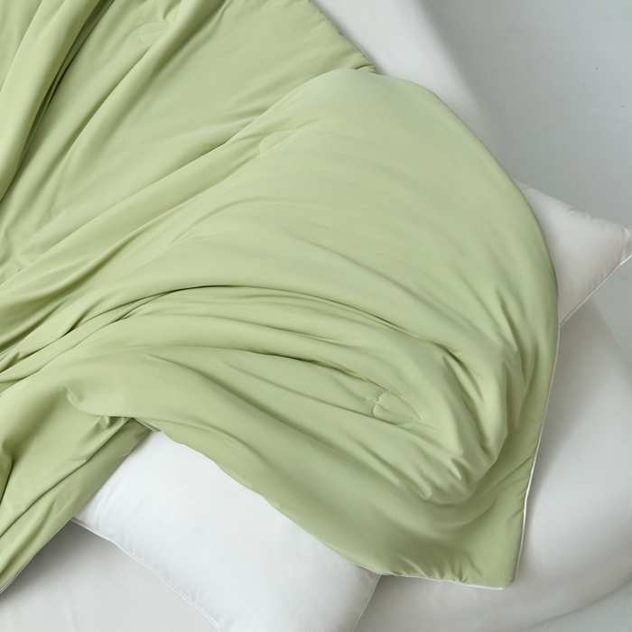 91家纺网 家纺一手货源 找家纺 欧邦 2025新款全消光冰皮凉感锦氨夏被 双拼-绿灰