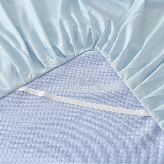 91家纺网 家纺一手货源 找家纺 品乐家纺  2025新款床裙款提花冰豆豆套件凉席席子 蓝色