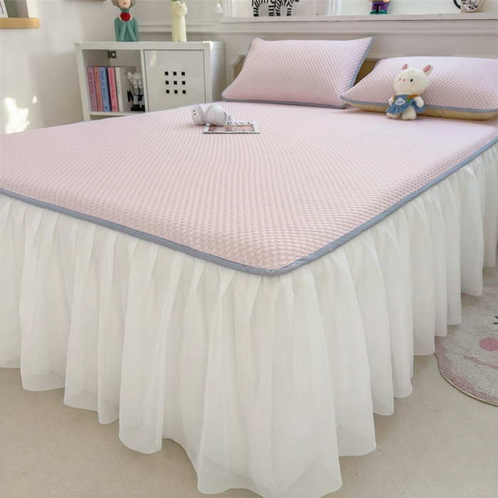 91家纺网 家纺一手货源 找家纺 丝幔家纺 2025新款A类冰豆豆花边款凉席床裙 悠粉