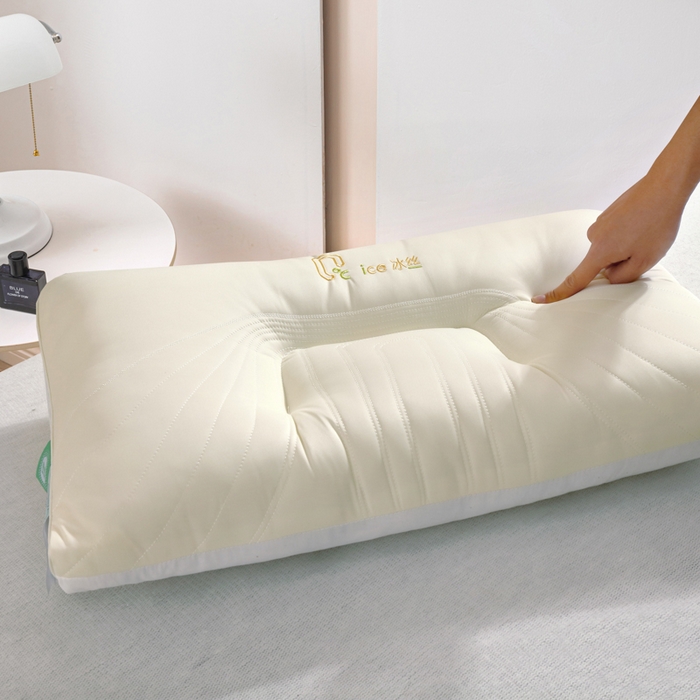 91家纺网 家纺一手货源 找家纺 大熊枕芯  2025新款spa云感刺绣冰丝枕 冰丝护颈枕奶黄低枕一对