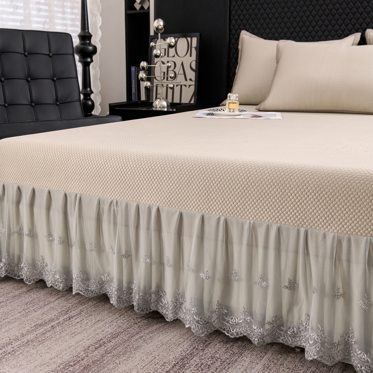 91家纺网 家纺一手货源 找家纺 青雅席业 2025年新款凉感因子母婴级凉感丝豆豆席床裙款 床裙香奈儿-香槟