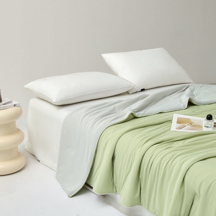 91家纺网 家纺一手货源 找家纺 欧邦 2025新款全消光冰皮凉感锦氨夏被 双拼-绿灰