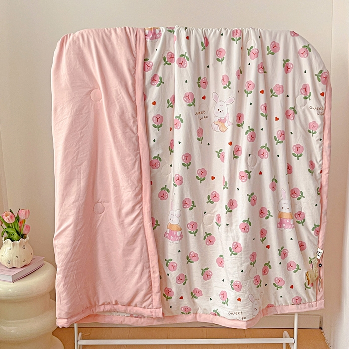 91家纺网 家纺一手货源 找家纺 富艺隆 2025新款水洗棉印花夏被 曼塔玫瑰