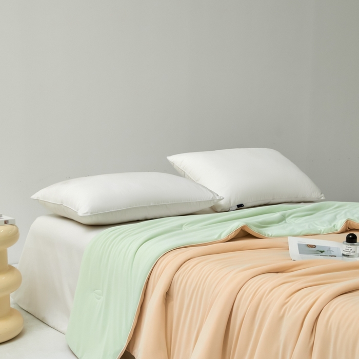 91家纺网 家纺一手货源 找家纺 欧邦 2025新款全消光冰皮凉感锦氨夏被 双拼-驼绿