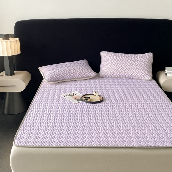 91家纺网 家纺一手货源 找家纺 欧邦 2025新款加厚纯色凉席四件套--凉席三件套 饼干花-浅紫