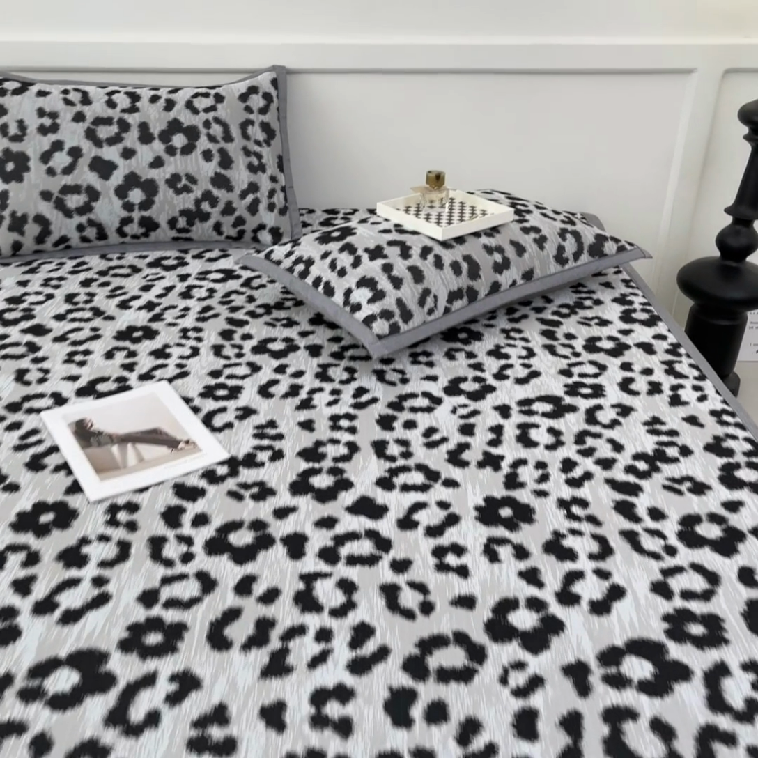 91家纺网 家纺一手货源 找家纺 （总）子曰 2025新款高定版A类PE聚乙烯凉感凉席提花凉席床笠