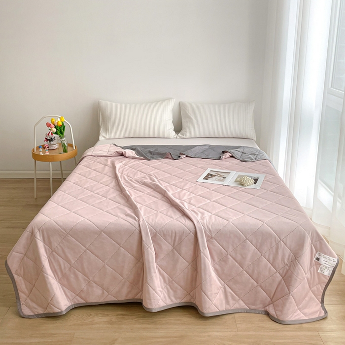 91家纺网 家纺一手货源 找家纺 富艺隆 2025新款纯色凉感丝夏被 玉粉