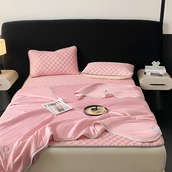 91家纺网 家纺一手货源 找家纺 欧邦 2025新款加厚纯色凉席四件套--夏被四件套 方格-豆粉